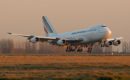 Boeing 747 400F landing
