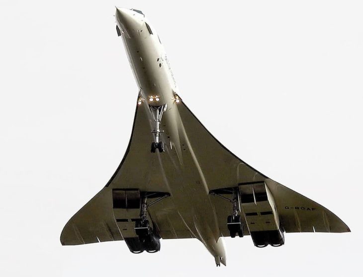 Aerospatiale BAC Concorde with ogive wing belly view