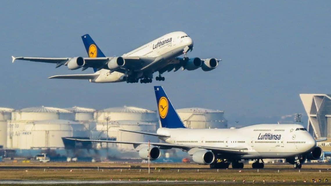 Lufthansa Airbus A380 and Boeing 747