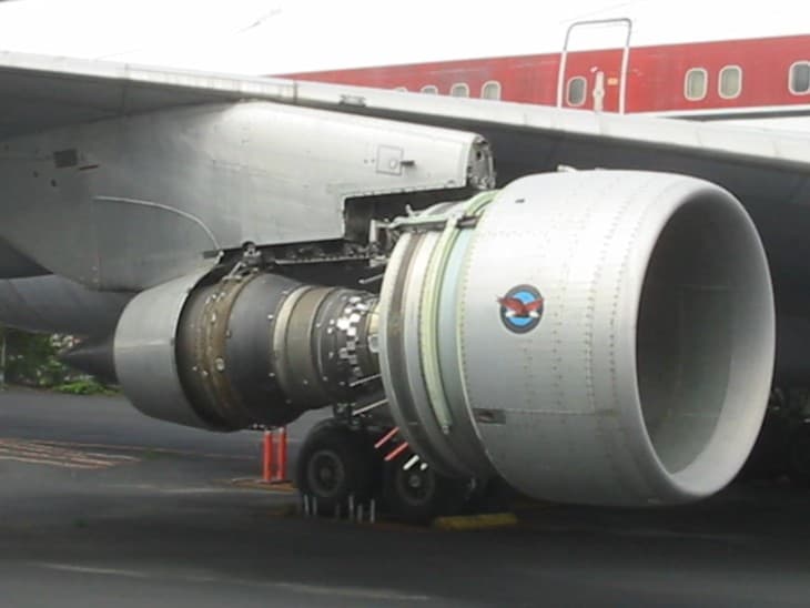 Boeing 747 100 PW engine bypass duct removed