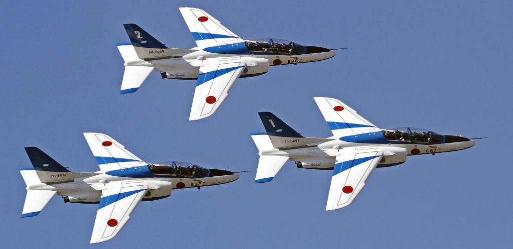 ワールドエアクラフト　T−4 5機 Kawasaki T-4 · History, Technical Data & Photos · AeroCorner