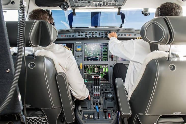 Dassault Falcon 8X Pilots