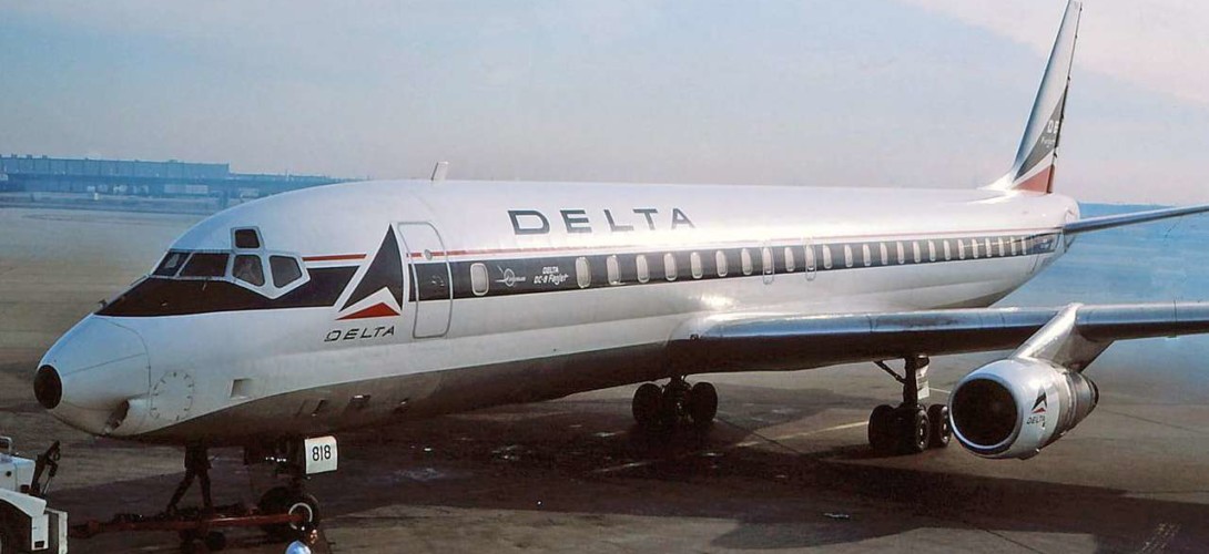 Delta-Douglas-DC-8-51-in-1977-1090x500.j
