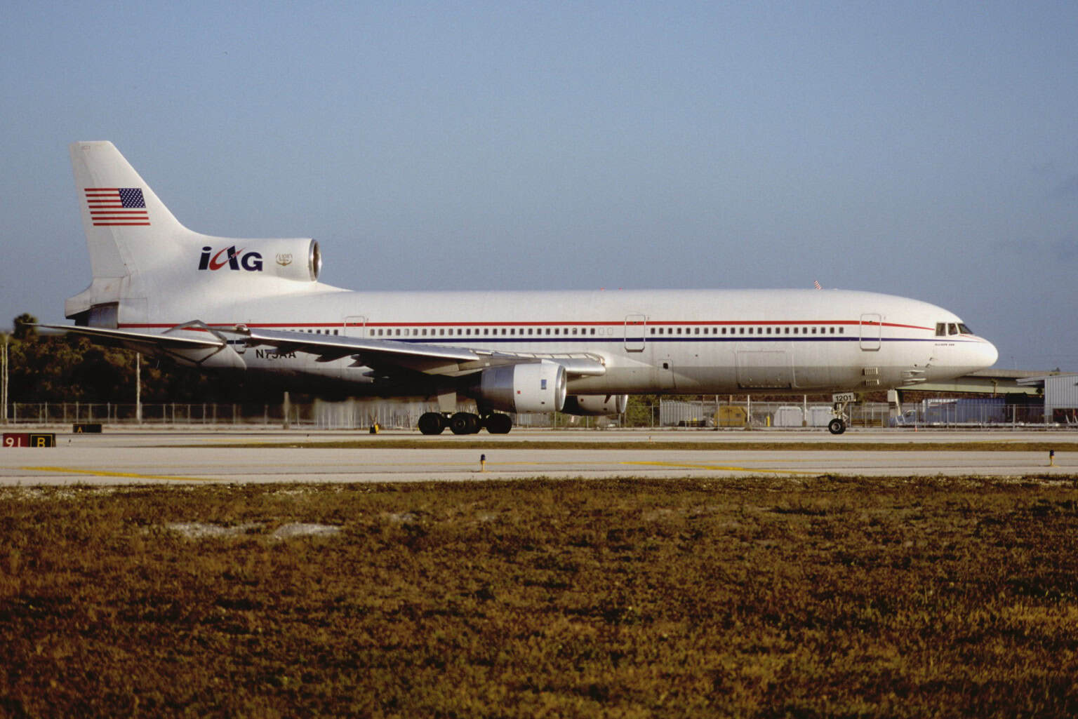 Lockheed L-1011 TriStar 200 · History, Technical Data & Photos