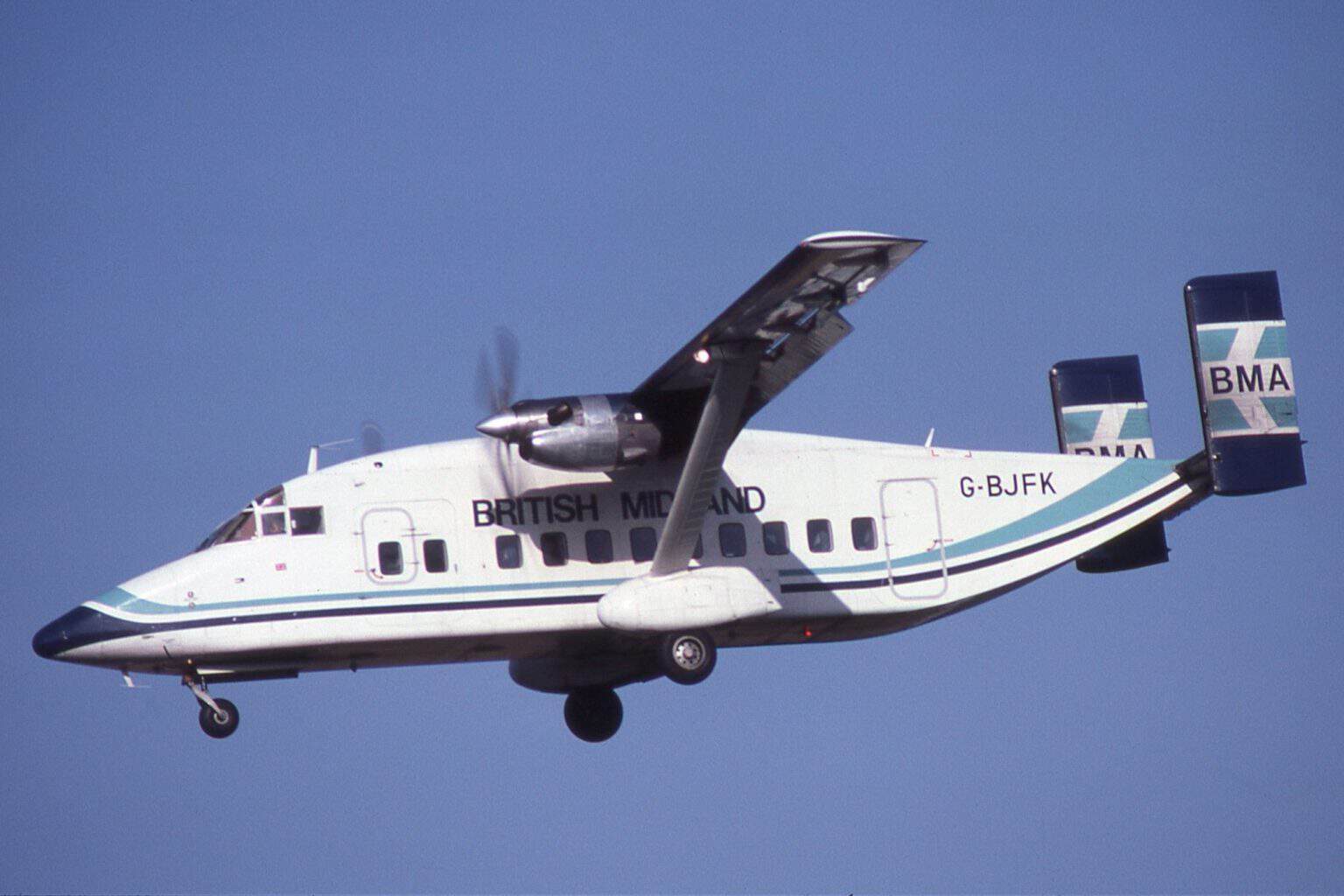 Short 330 · History, Technical Data & Photos · AeroCorner