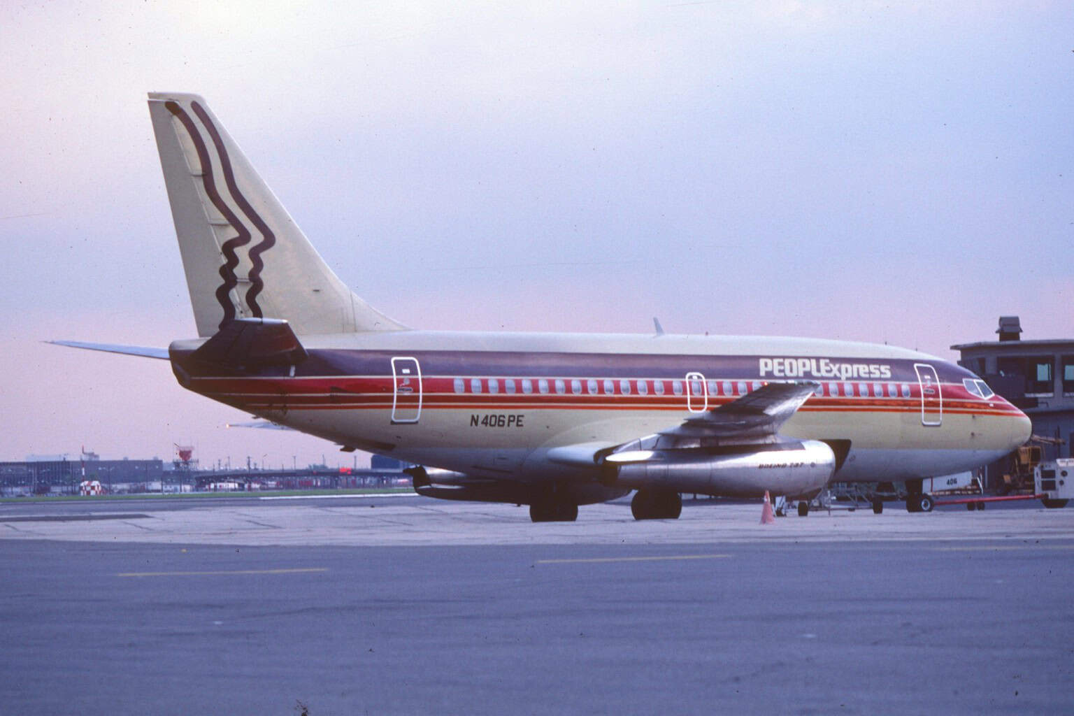 People Express Boeing 737 100