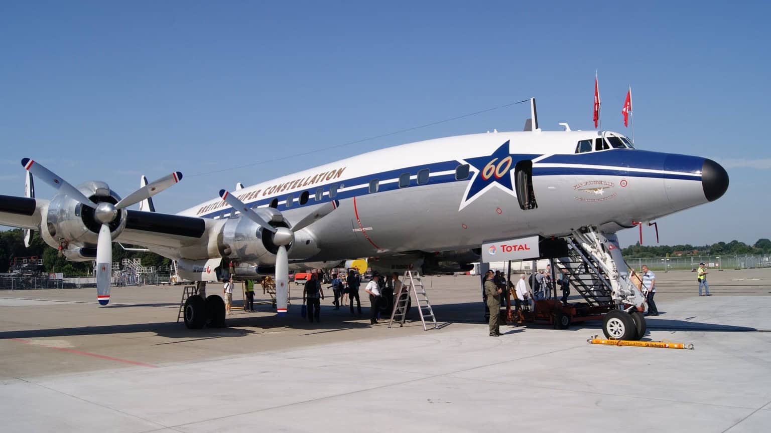 Lockheed L-1049 Super Constellation · History, Technical Data & Photos ...