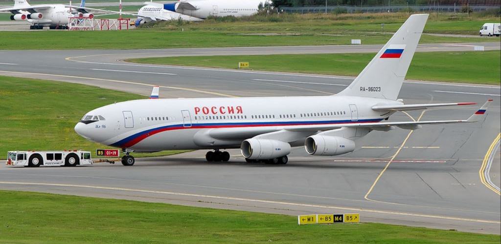 Ilyushin Il-96 300 · Aero Corner
