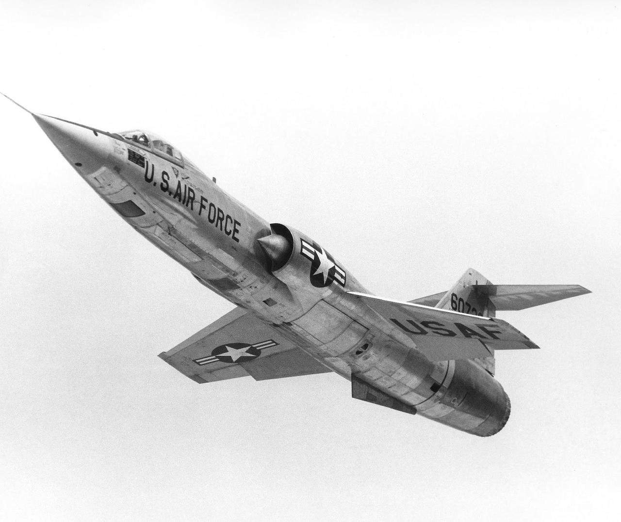 COBI Lockheed F-104 Starfighter - Maquette De Construction 438 Pièces - échelle 1:48 - Guerre Du Vietnam