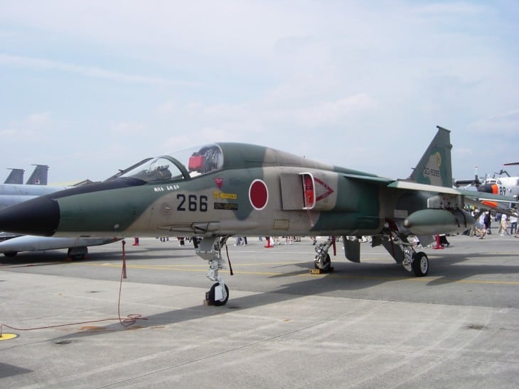 Mitsubishi F 1