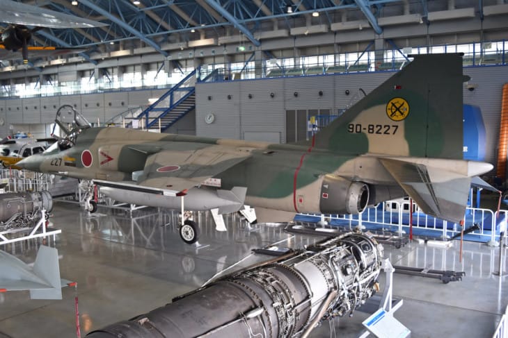 Mitsubishi F 1 ‘90 8227 227 1