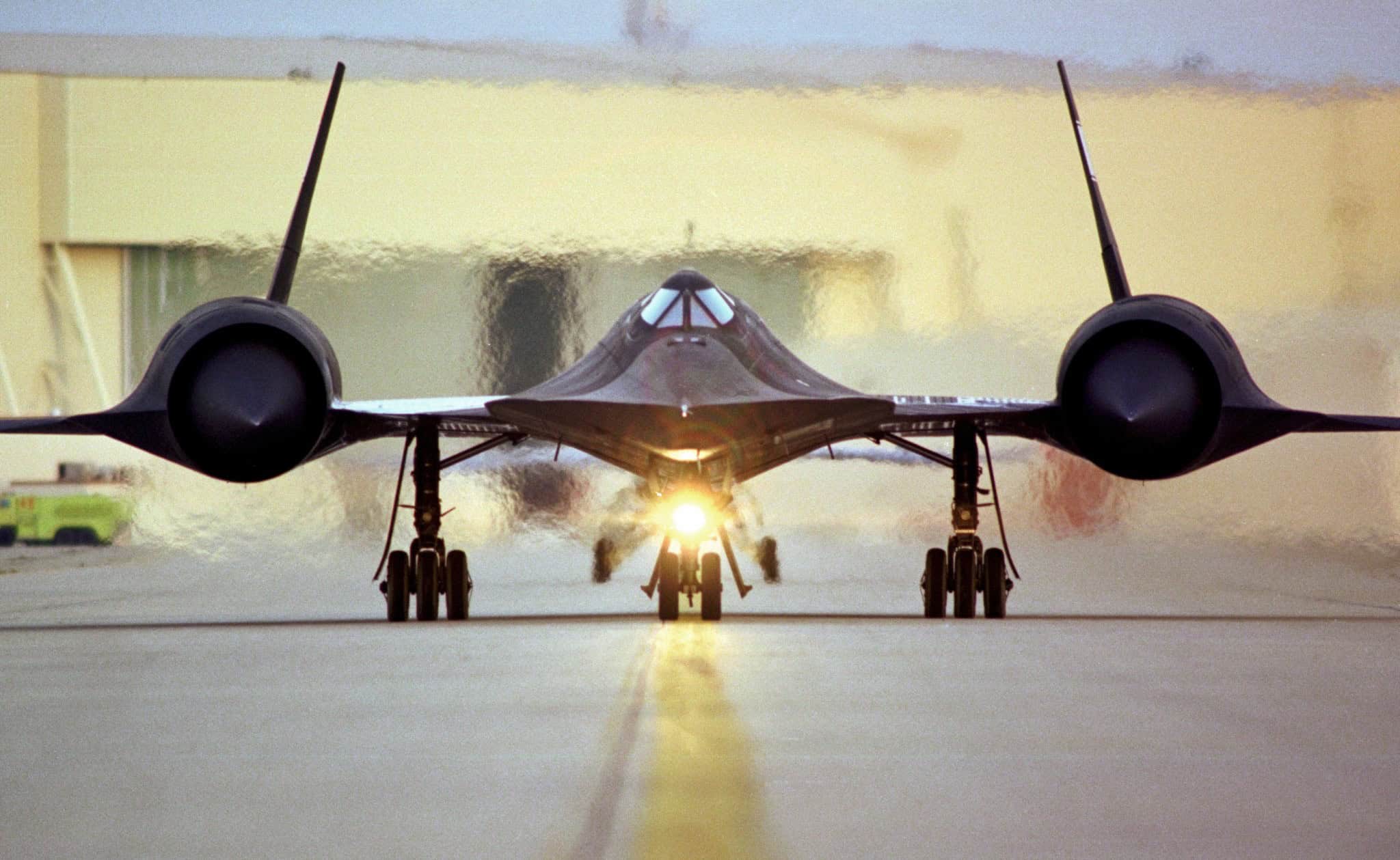 SR 71 Blackbird taxiing