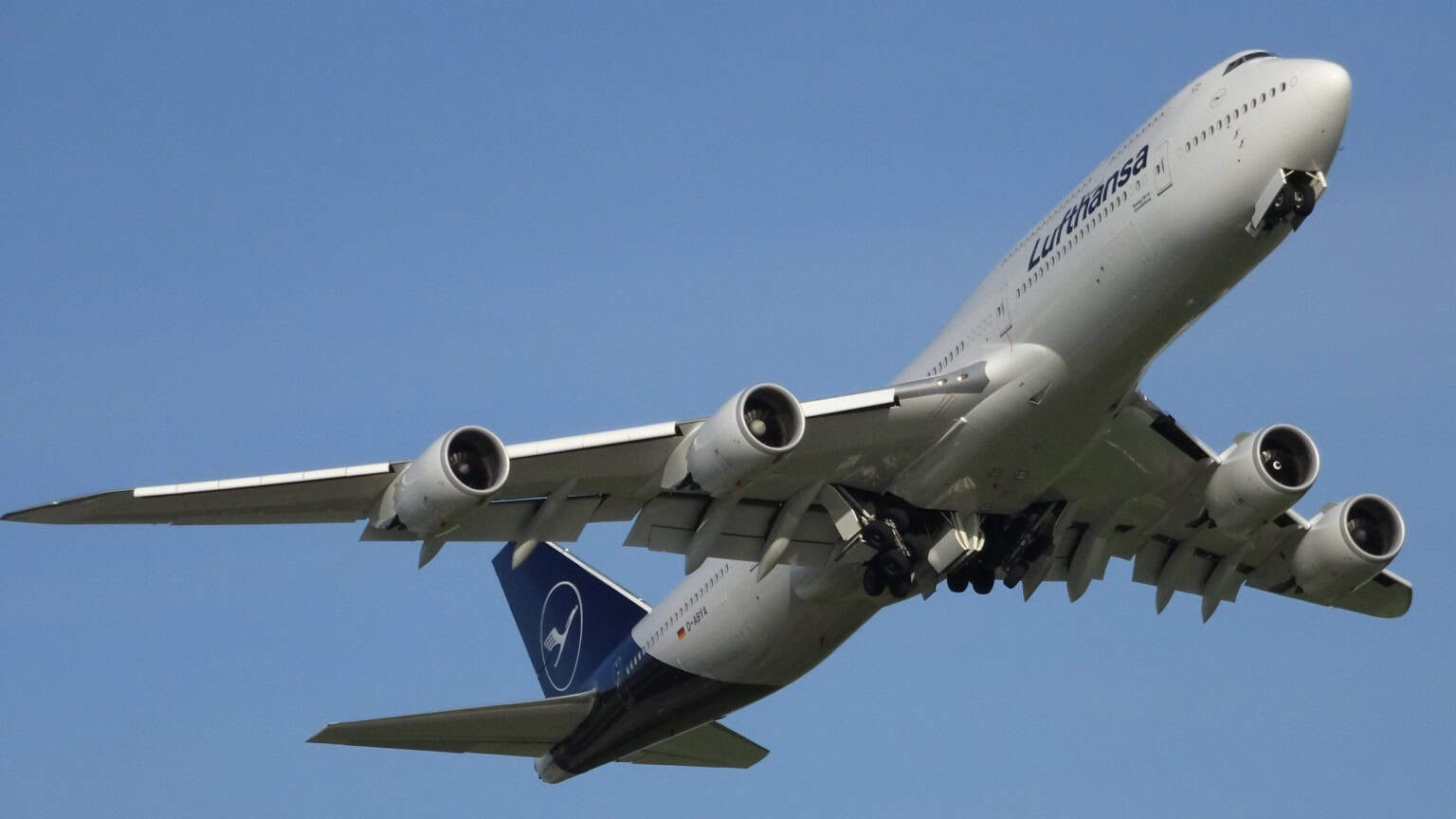 Boeing 747-8: Specs, Seating, Range | AeroCorner