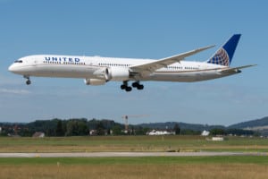 United Airlines Boeing 787 10 Dreamliner