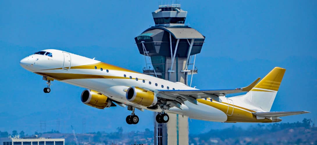 N783MM MGM Mirage Embraer Lineage 1000