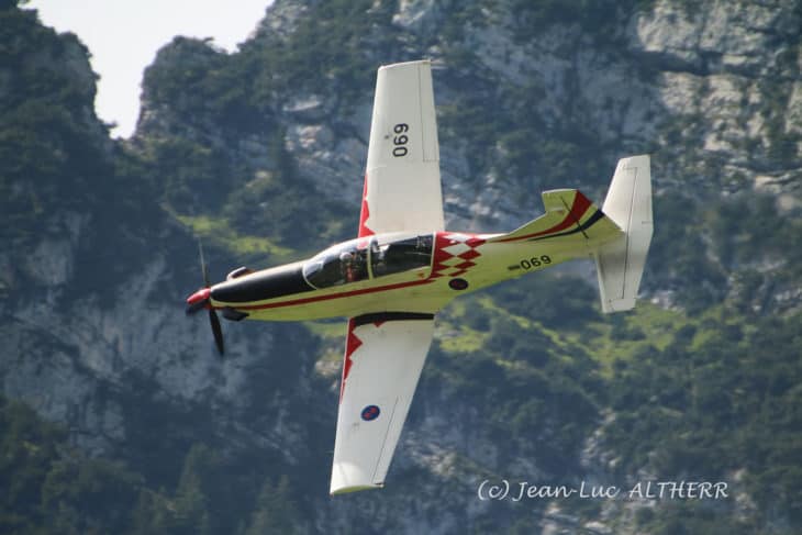 Krila Oluje aerobatic team Pilatus PC 9M 069