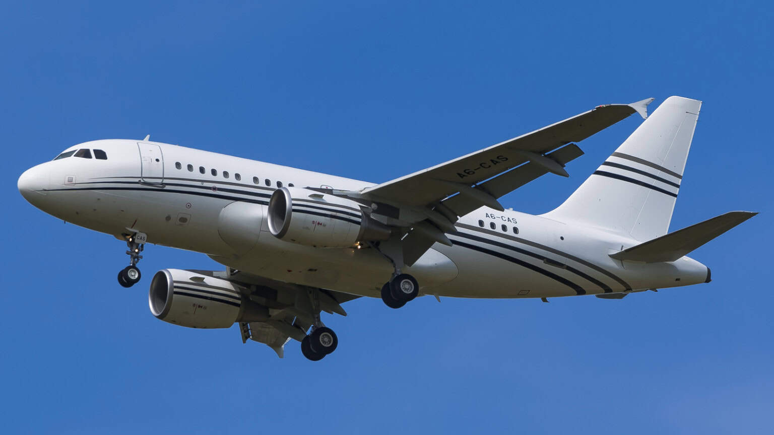 レジェAC Press Release: Lufthansa Technik outfits ACJ319neo with LEO