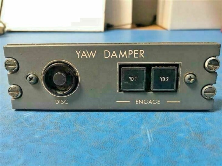 CRJ 200 Yaw Damper controls