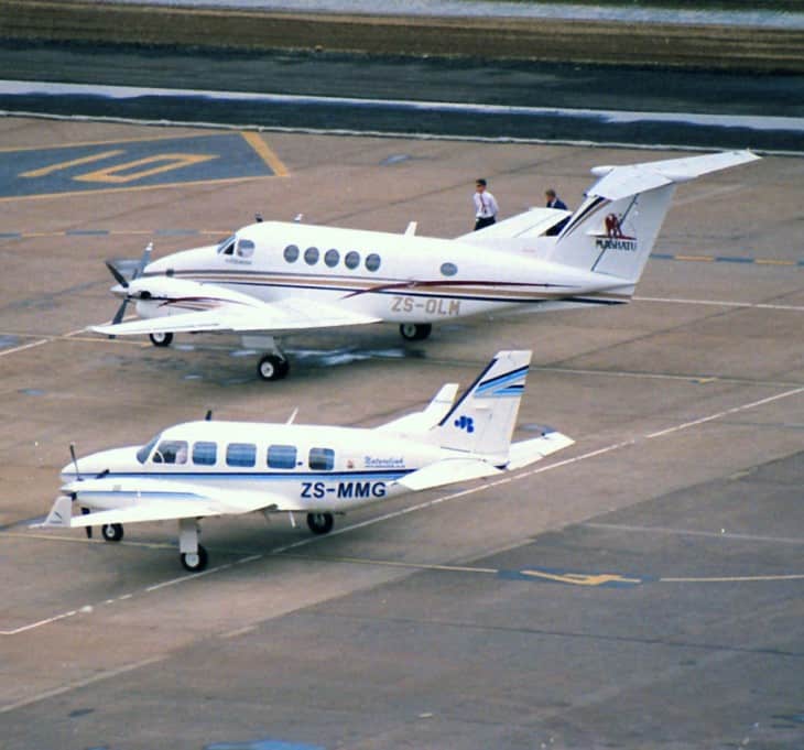Piper PA 31 350 and Beech B200