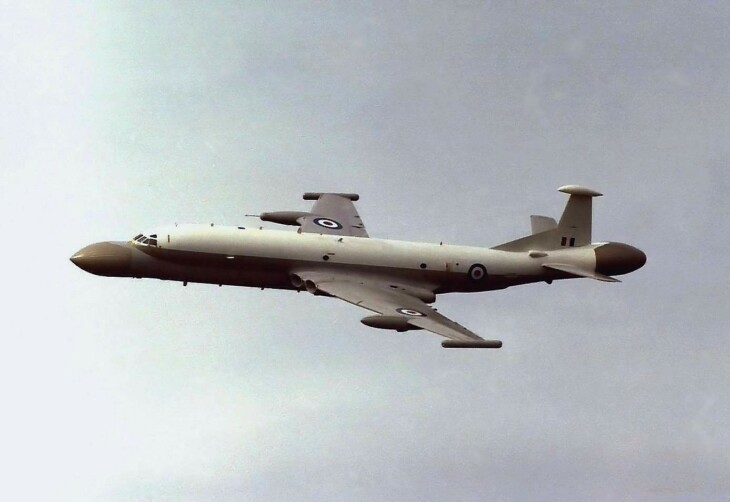 nimrod aew3 xz286 at farnborough 1980