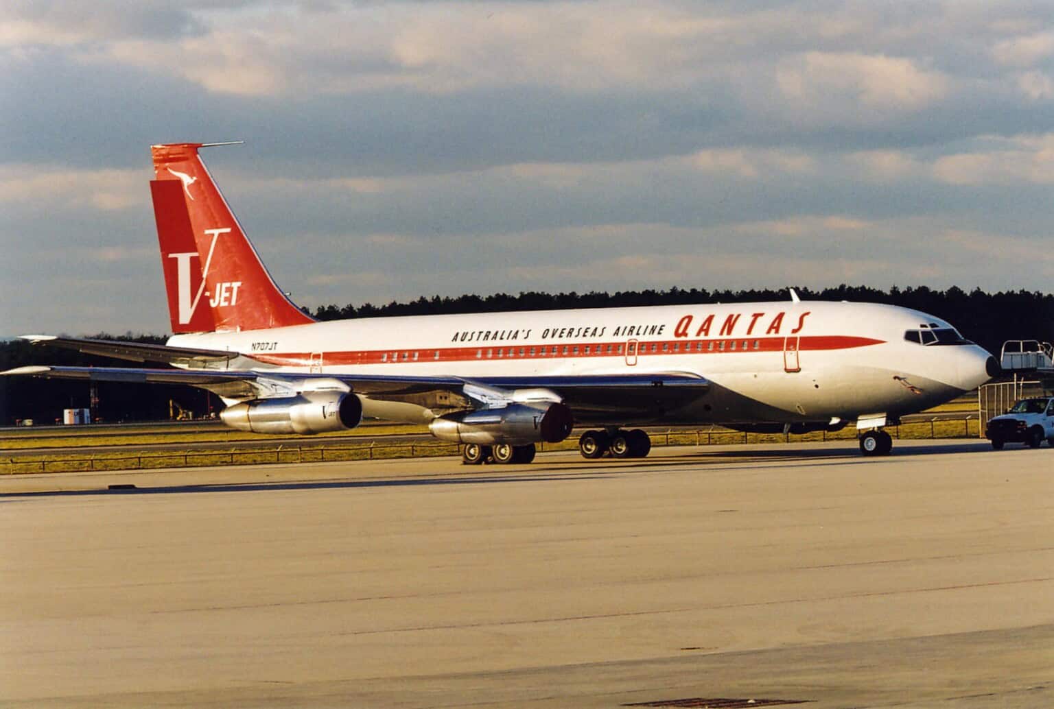 Boeing 707 138B of John Travolta