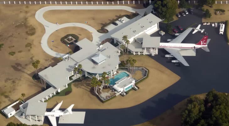 John Travolta Airport Home 1