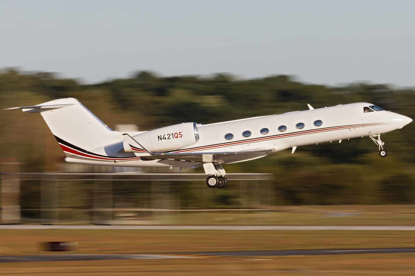 N421QS Gulfstream 450 Netjets KPDK Oct 2019