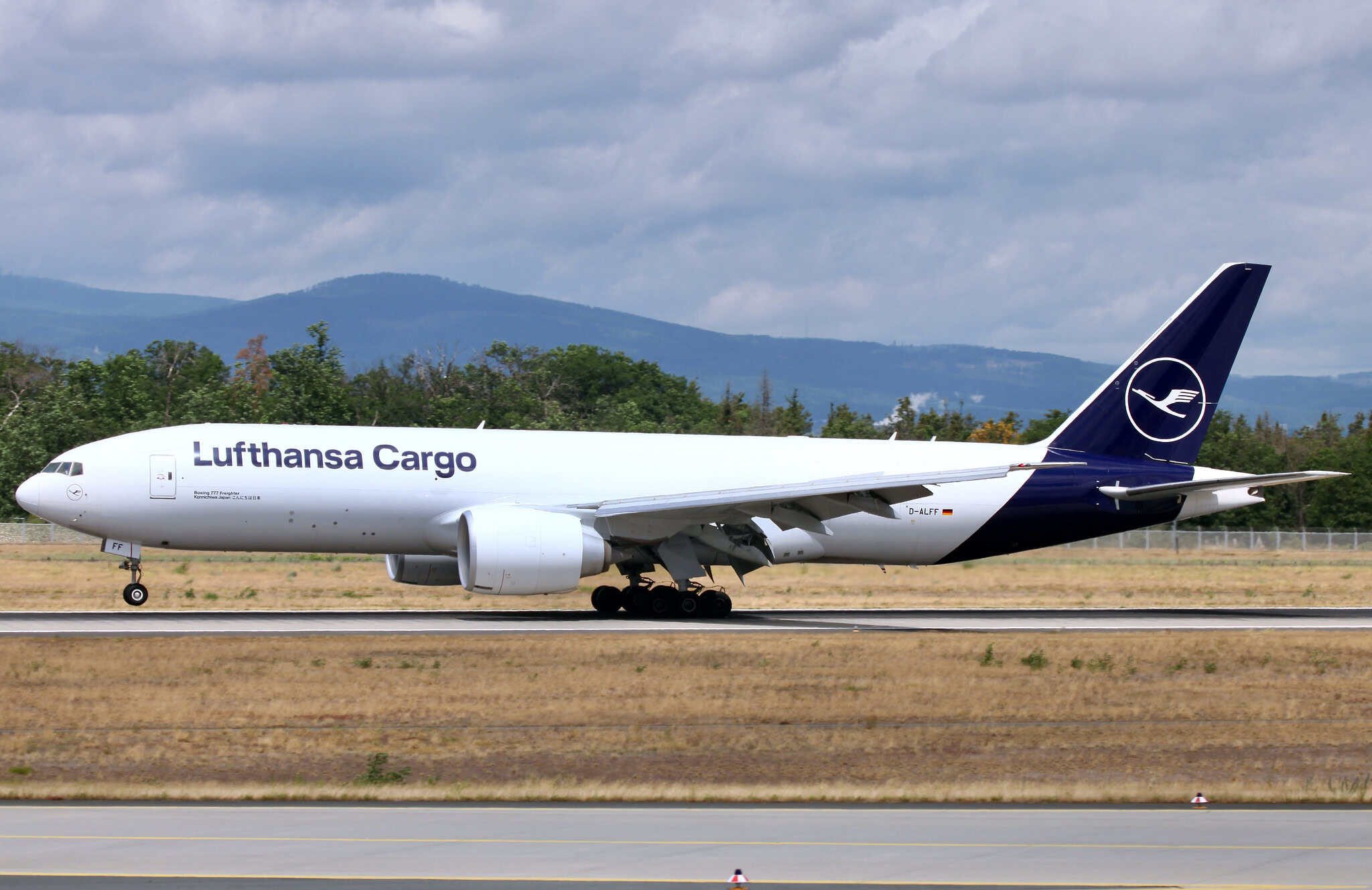 Boeing 777 Freighter · History, Technical Data & Photos · AeroCorner