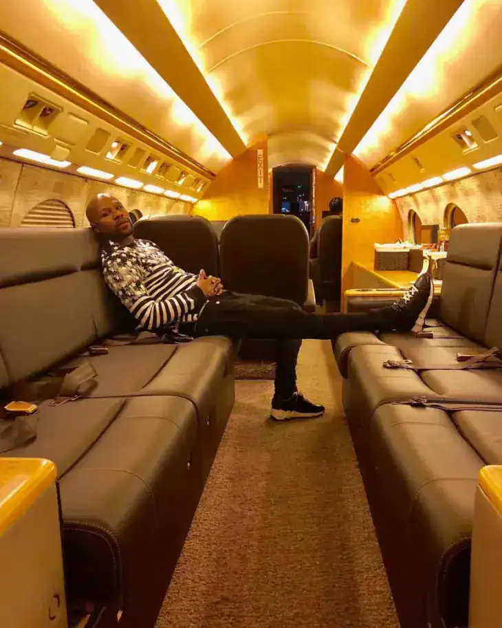 Floyd Mayweather inside his Gulfstream IV