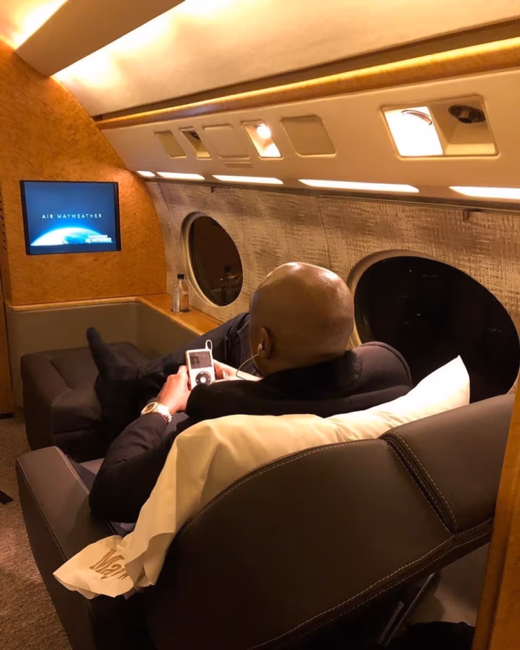 Floyd Mayweather lounging inside his Gulfstream IV