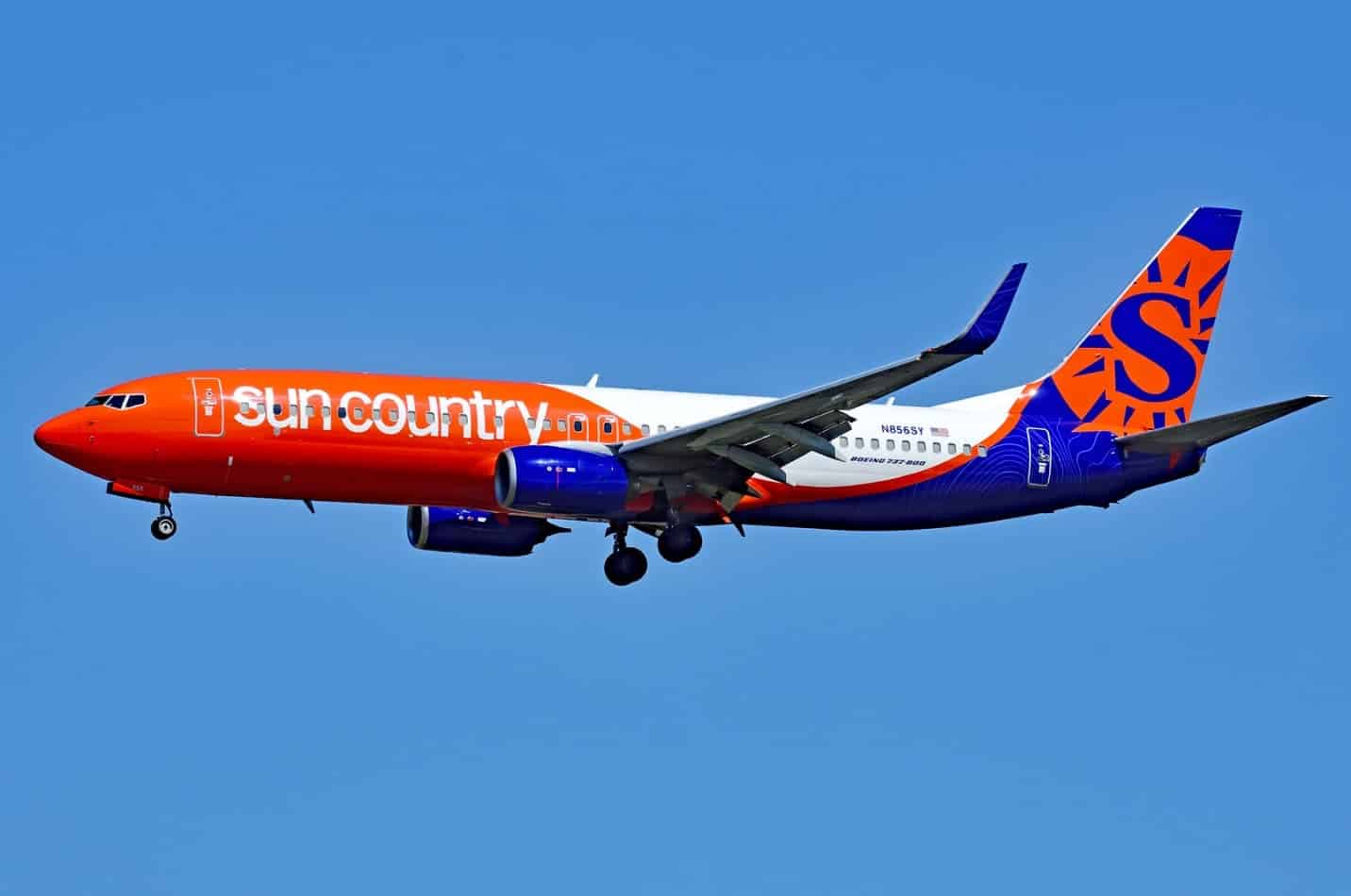 N856SY - Boeing B-737-82R/W - Sun Country Airlines