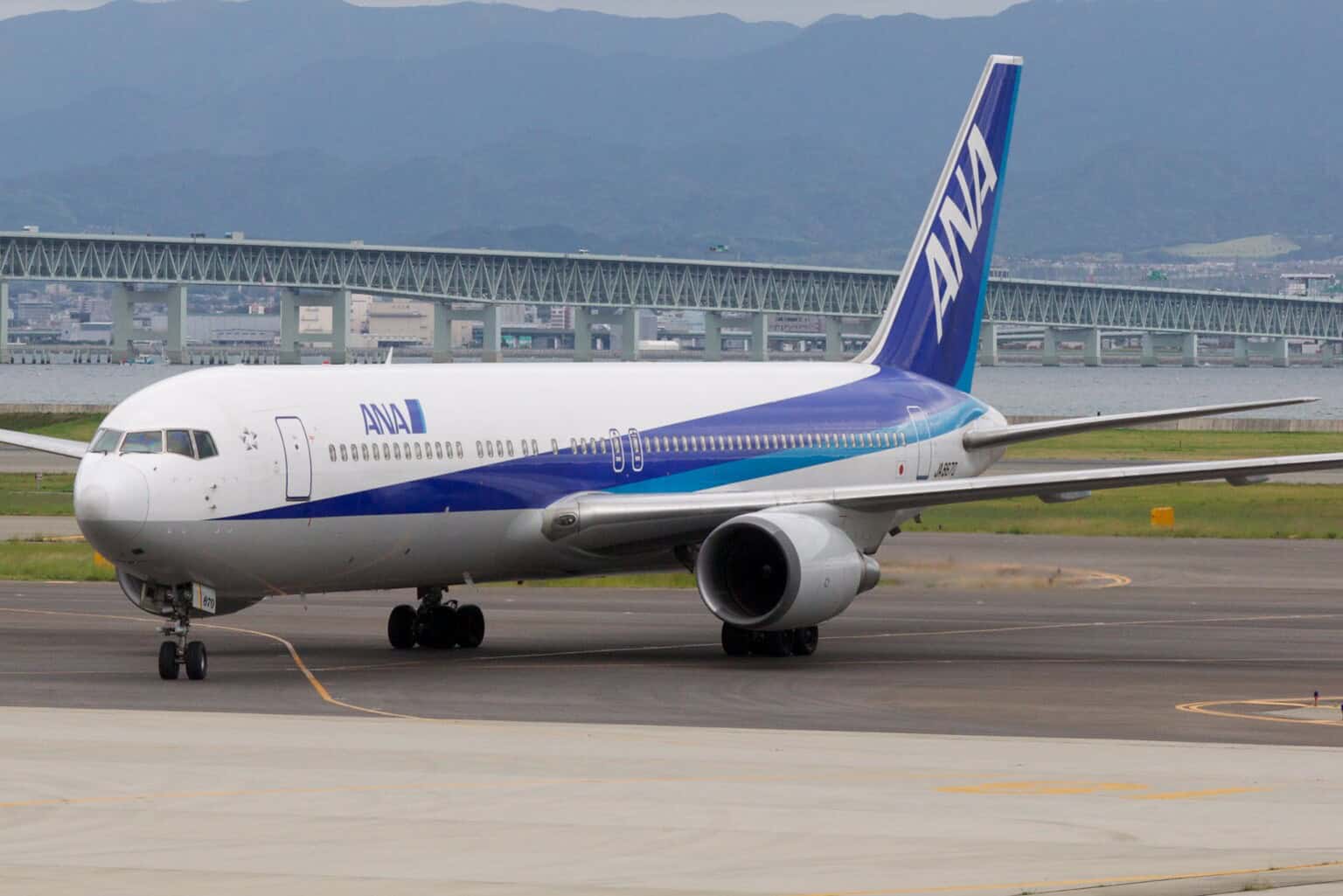 ANA Boeing 767-300
