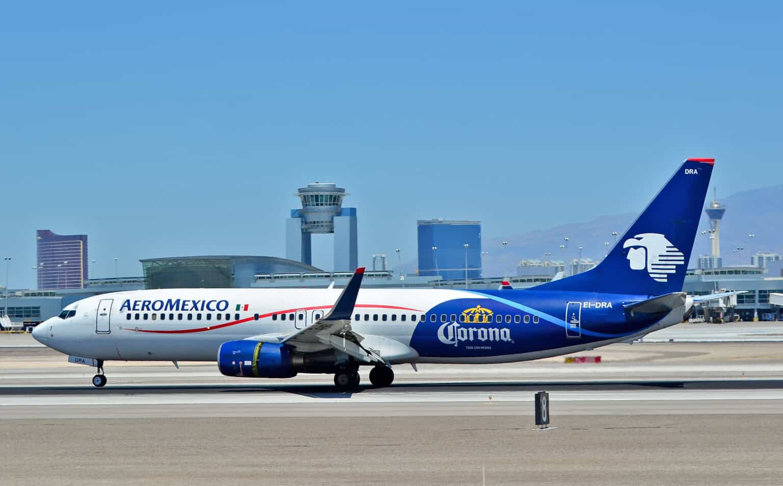 AeroMexico Boeing 737-852