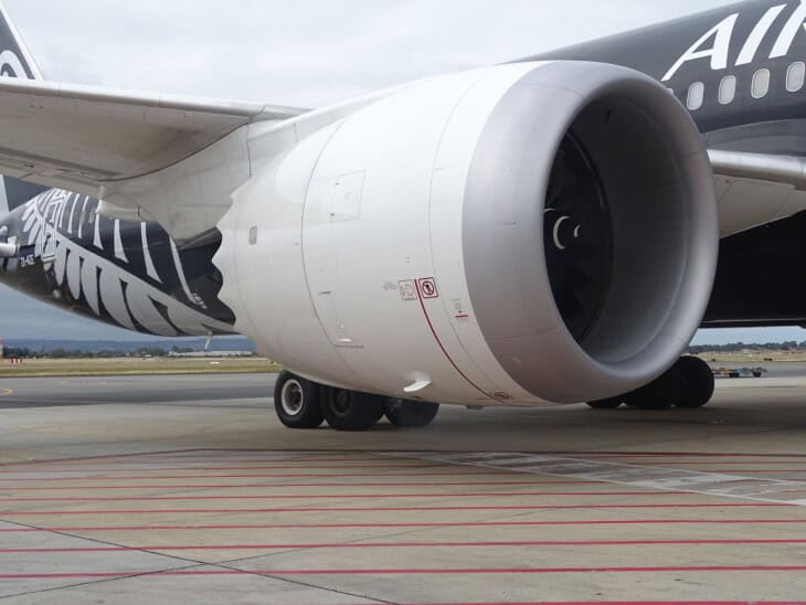 Air New Zealand Boeing 787 9 ZK NZE – Rolls Royce Trent 1000
