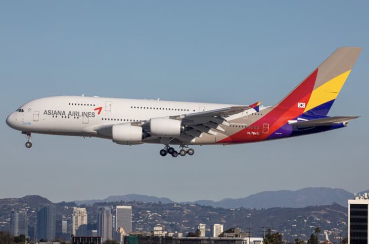 Asiana Airbus A380-841