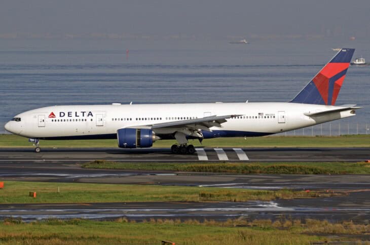 Delta Airlines Boeing 777-232(ER) N862DA
