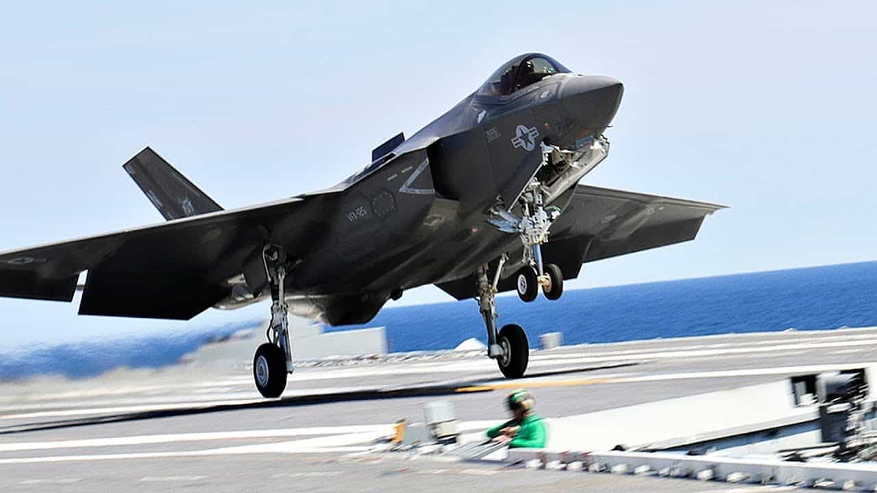 F 35C carrier takeoff
