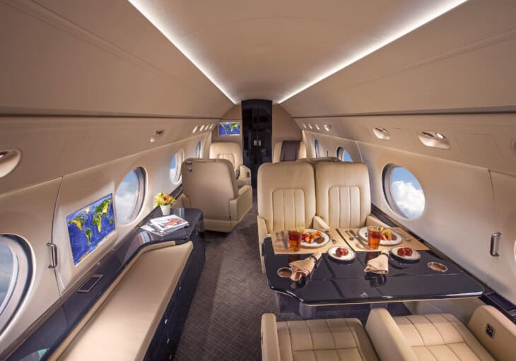 N162JC Gulfstream V interior cabin 2
