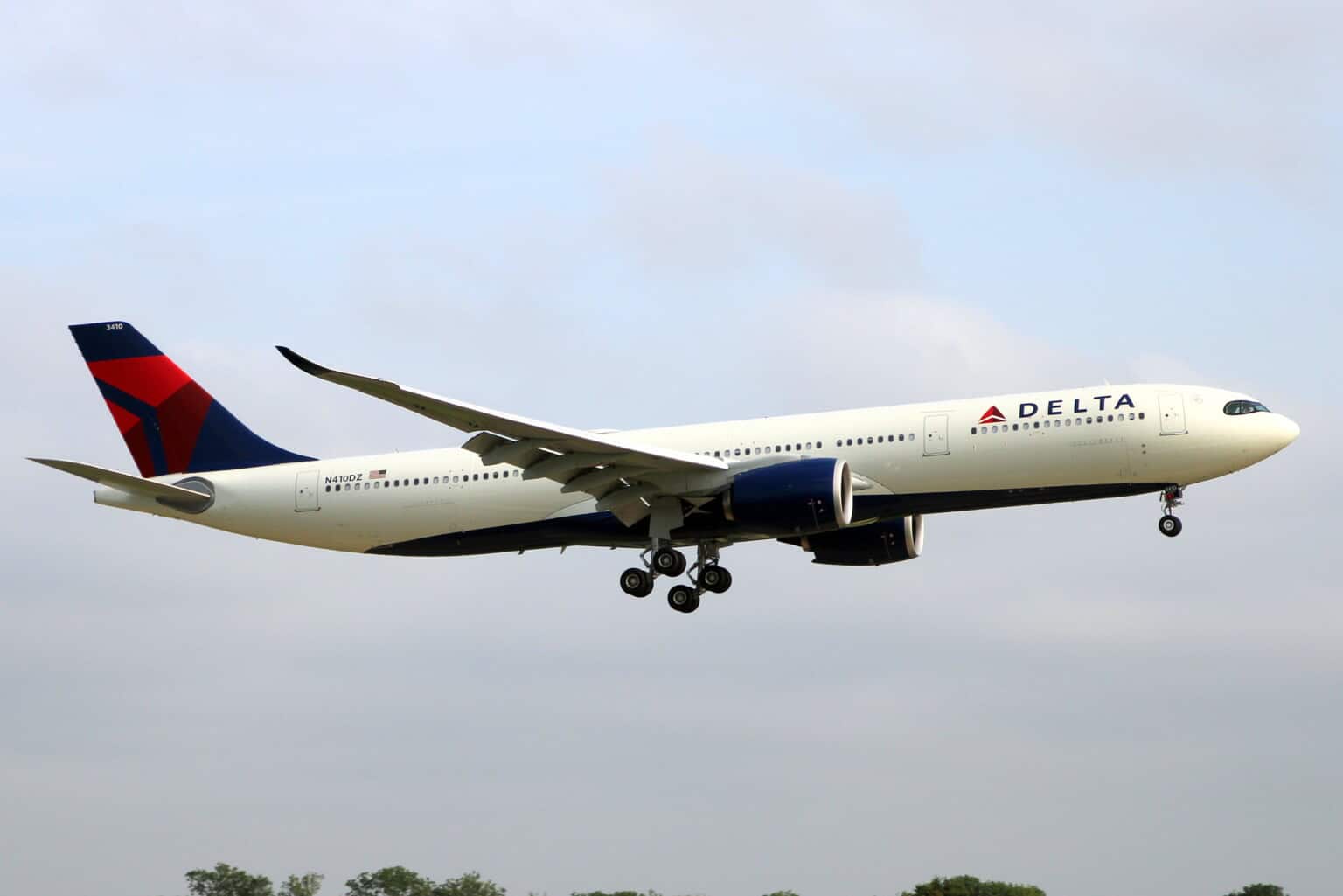 N410DZ Delta A330 900