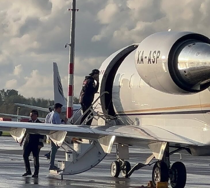 Sergio Pérez departing in private jet