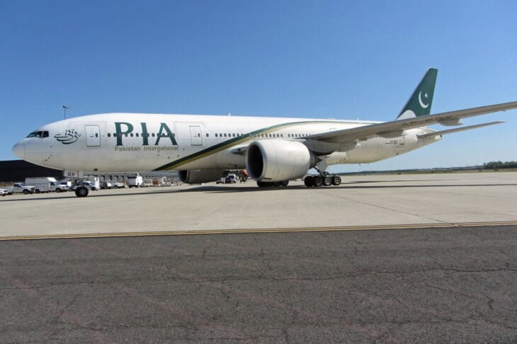 AP-BGY – Pakistan International Airlines – Boeing 777-200LR at IAD