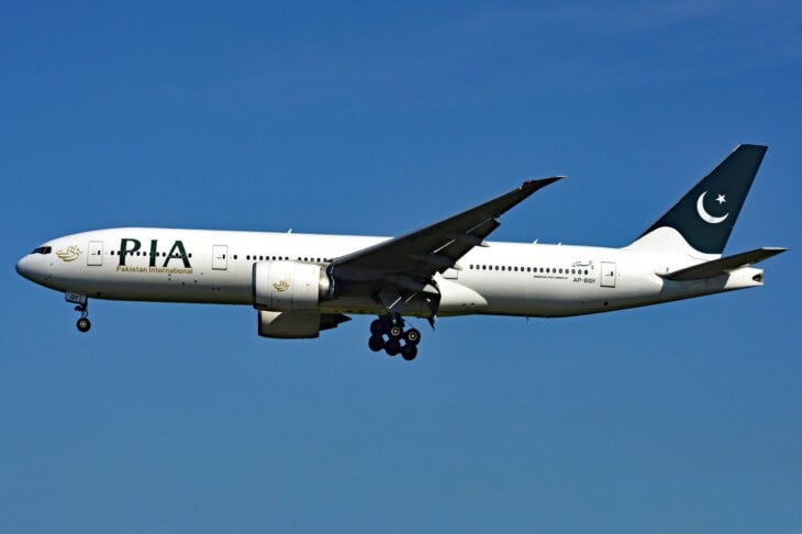 AP-BGY – Pakistan International Airlines – Boeing 777-200LR in flight