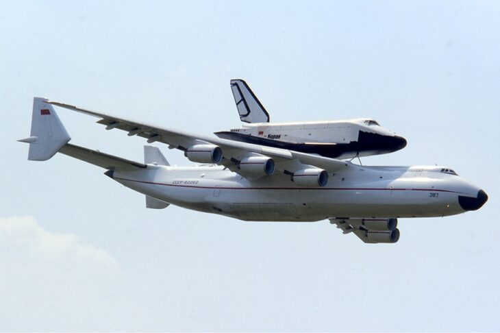 Antonov An-225 with Buran atop at the Paris Air Show 1989