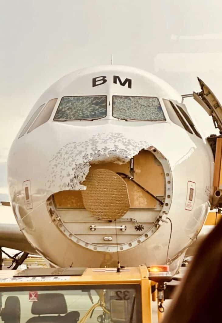Austrian Airlines Airbus A320 with badly damaged radome