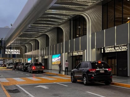Caracas Airport Reopens to Passengers Ten Weeks After Twin Earthquakes