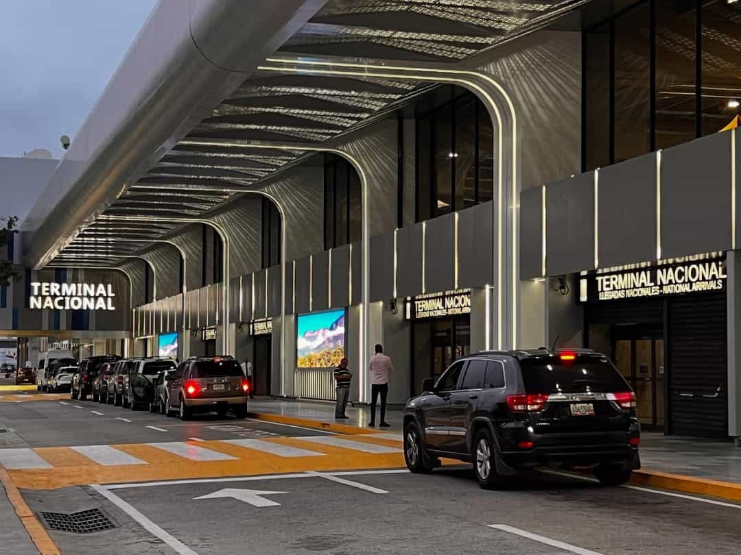 Caracas Airport main entrance
