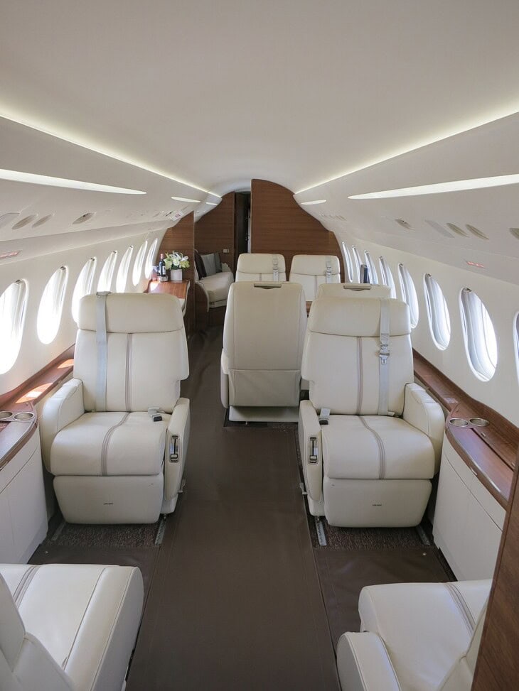 Dassault Falcon 7X forward cabin interior