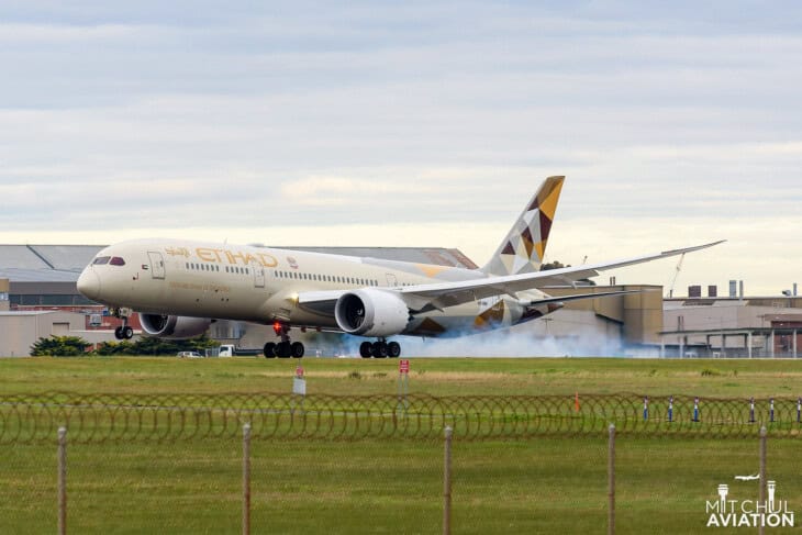 Etihad Airways – A6-BNK – Boeing 787-9 Dreamliner lands at MEL