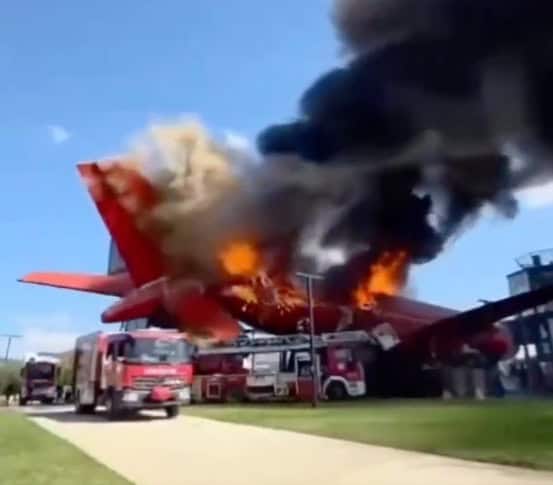 Fire destroyed retired Turkish Airlines A340 at a Turkish Science Museum
