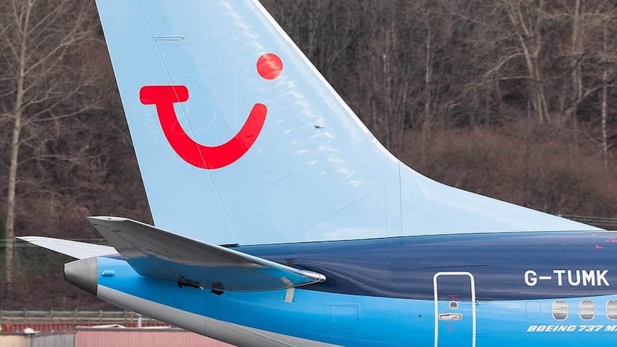 G-TUMK TUI Airways Boeing 737 MAX 8 crop-16x9
